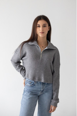 Светр жіночий